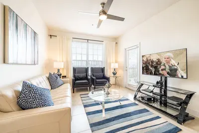 Image de VistaCay 3 Bdr près de Convention Ctr w / Ps4 - Condo de trois chambres, pour 7 personnes