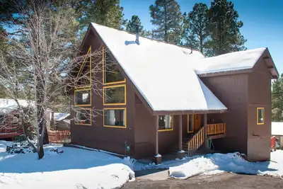 Image de Chalet personnalisé Nakai de luxe, climatisation, bain à remous (vente de novembre)