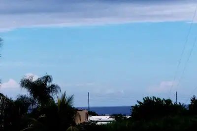 Image de Isola- Breezy 2ème étage Apt dans un beau quartier juste min à Beaches & Bqn