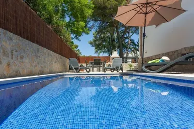 Image de Marblava - Chalet confortable avec piscine à 100 mètres de la plage