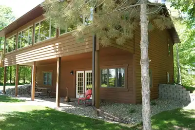 Image de Nouveau Lake Front Home sur le lac Round au cœur de Brainerd / Mille Lacs / Cuyuna