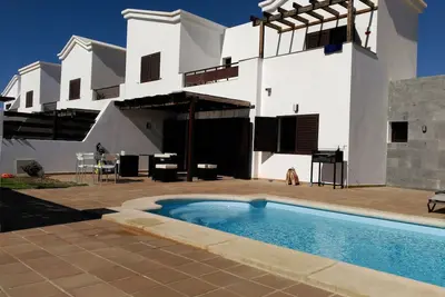 Image de Villa À Playa Blanca, Piscine PRIVÉE et CHAUFFÉE, A / C, 2 Chambres