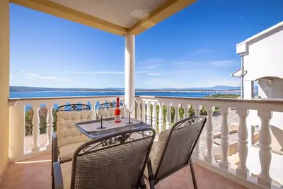 Image de Maison de vacances moderne avec vue sur la mer (kvo)