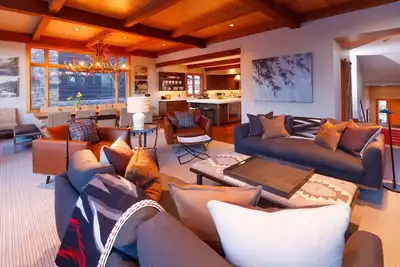 Image de 5 chambres / 5. 5 Bath Ski-in Ski-out Lodge On Granite Ridge