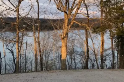 Image de Belle maison de vacances sur le lac Cumberland, Monticello, Ky