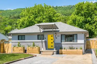 Image de ! ! ! Caisse de vin, de chocolat et de bière locale de complimentery W / Any 2+ Stay! ! !