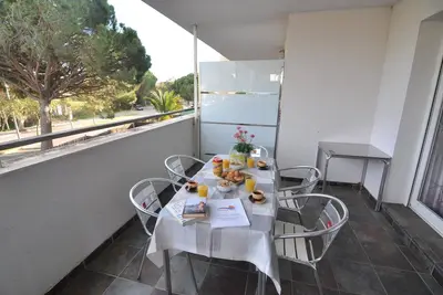 Image de Appartement sur la Costa Brava, 1 chambre pour 4 personnes, vue sur la montagne, piscine communautaire, près de la plage et du supermarché.