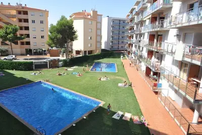 Image de Charmant Appartement à Roses, Costa Brava! 2 chambres, piscine, près de la plage. Réservez vos vacances !