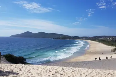 Image de Chill-Out Beach House @ Forster - style cabane de surf sur la plage