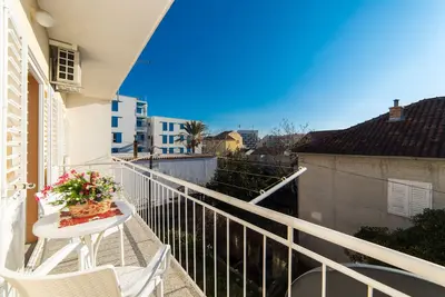 Image de Appartement de deux chambres avec le balcon et la vue sur le mer Makarska (A-15375-a)