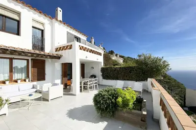 Location de maison mitoyenne avec piscine à Begur, Sa Tuna