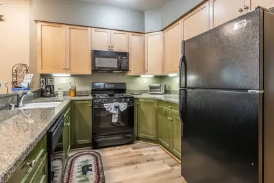 Image de Mammoth Green # 105 - Près des pistes de ski Mise à jour 2 Bdrm 2 Bath, pour 6 personnes