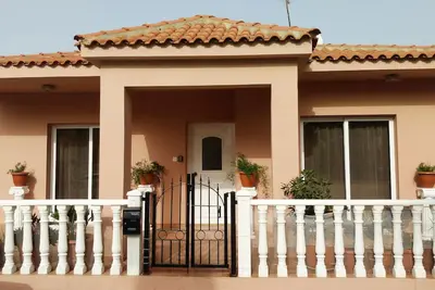 Image de Vue sur la mer maison de 3 chambres à Ayia Napa, 9 personnes