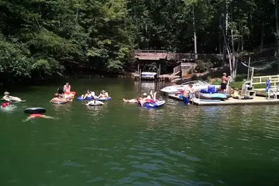 Image de Smith Mountain Lake Va. Pet Friendly, Quai en eau profonde, Private Cove, Calme