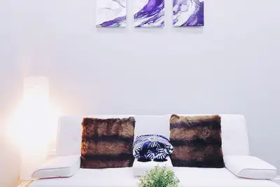 Image de Three Bedrooms Two Bathrooms Entire Unit