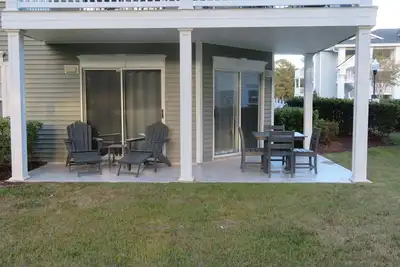 Image de Condo avec vue sur le golf au rez-de-chaussée 2br / 2ba