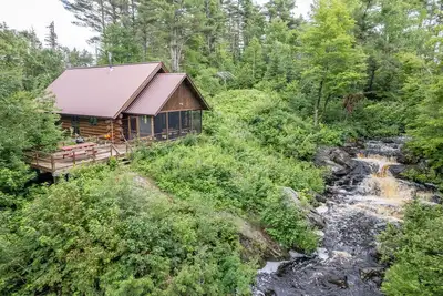 Image de Tioga Falls Cabin: Très isolée! Cascades! 80 acres, animaux acceptés!