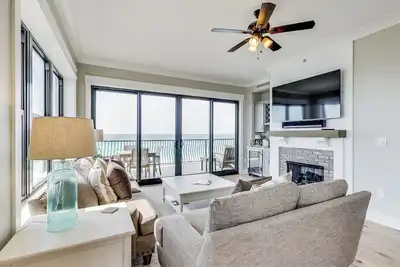 Image de Villa Coyaba 301 ~ Condo de luxe face au golfe! Grande piscine communautaire!