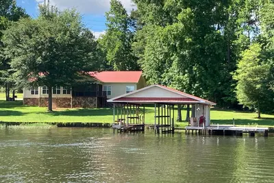 Image de -Wifi- Sur le lac escapade en famille- pêche et navigation de plaisance