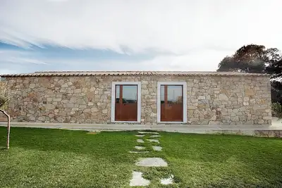 Image de \"Elicriso\" maison, appartement de trois pièces dans le style Stazzu Gallurese, seulement 3. 5km de la mer.