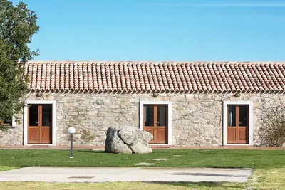 Image de Casa \"Olivo\". Appartement de quatre pièces dans le style Stazzu Gallurese, 3. 5Km de la mer