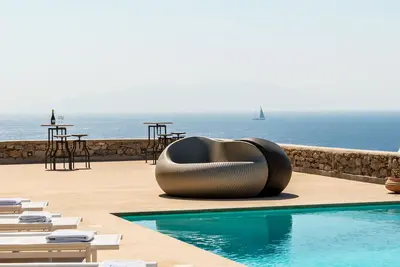Image de Spectaculaire Seaside Villa, St. John Beach, piscine privée, Sunset View Over Delos