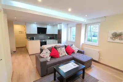 Image de Appartement à côté de Avda. De Arteixo. Idéal pour connaître la ville!