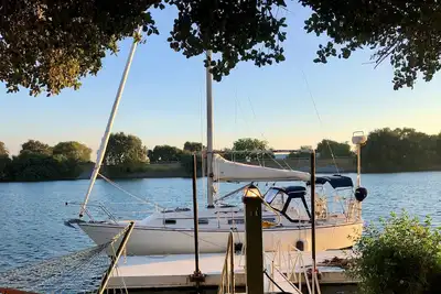 Image de Maison de l'ÎLE amenez votre bateau Quai privé de 24 pieds