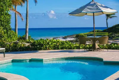 Image de Villa de luxe au bord de l’océan, Cap Cana, avec le chef certifié / majordome.