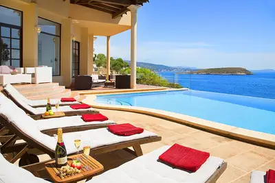Jacuzzi Chauffee Villa Front De Mer, Piscine Infinite, Beach 5 Mins