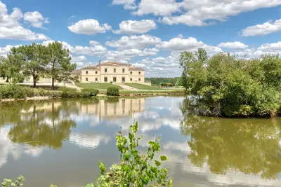 Image de CHÂTEAU 5★ Mariage, anniversaire, séminaire. . Piscine chauffée, sauna, billard, vin