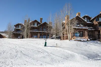 Image de Incroyable de ski-in / out 5 Chambre Accueil Directement sur les pentes. Vues!