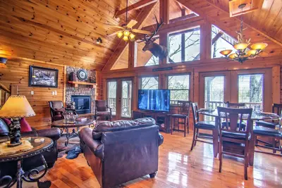 Image de Cabine de luxe \"Magic Mountain Retreat\" avec un emplacement génial! Wifi gratuit