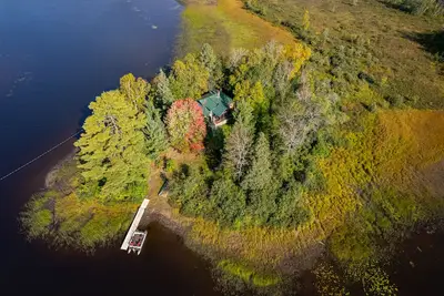 Image de ÎLE RÉPUBLIQUE (île privée) dates 2020 Ouvert! Île privée avec télévision par câble, wifi, animaux acceptés!