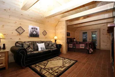 Image de Billets Gratuits de plus de 700 $, jacuzzi, spa, lit king size, Internet, à 5 minutes de l'aquarium