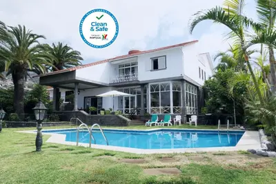 Image de Villa au centre de Funchal avec piscine et jardin