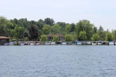 Image de Dunham's Bay Lakeside Appartement (5 personnes)