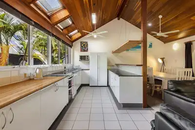 Image de Un Parfait SÉJOUR - Clarkes Beach Villa - En face de Clarkes Beach