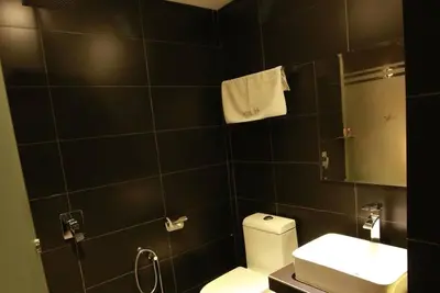 Image de Superior Queen Window par Valentino Rooms