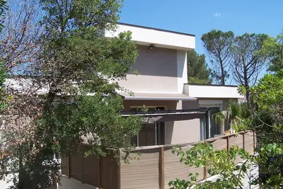 Image de maison Ecologique En Bois-piscine hors sol Bois-terrasse jardin 6 pers max