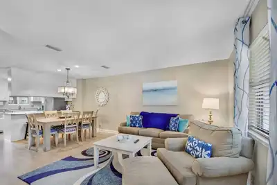 Image de Maison de ville exceptionnelle à proximité de la plage et du village. Venez séjourner à Butterfly Villa!