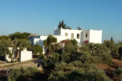 Image de 15% de réduction! Premier étage apt. Terrasse commune de 9 mètres, piscine et tennis