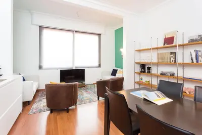 Image de Appartement lumineux et calme au coeur de Barcelone. Entièrement équipé. Nouveau-rénové!