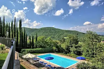 Image de Maison de vacances privée avec Wifi, piscine privée, climatisation, bain à remous, Tv, patio