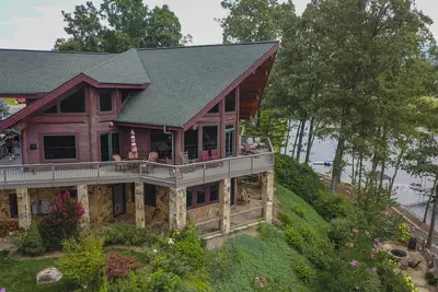 Image de Vie de luxe! Accueil Lakefront avec Boat Dock Kayaks Firepits Fishing Mtn Vues