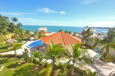 Image de Front de mer Condo-Beautiful Ocean / Mountain Views-Parfait pour les couples ou les familles