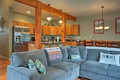 Image de Bozeman Condo w / Yard, Mtn Vues-10 min du centre-ville