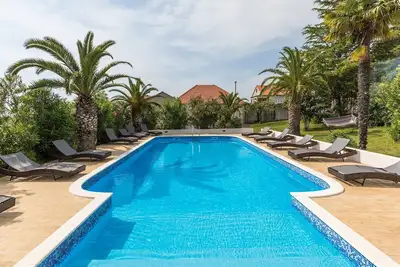 Image de Maison de vacances de luxe àBibinje près de la mer