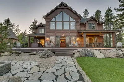 Image de Nouvelle cabane Lakeside Paradise avec quai privé et bain à remous