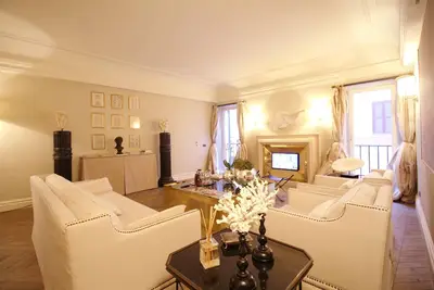 Image de Place d'Espagne Appartement luxueux.